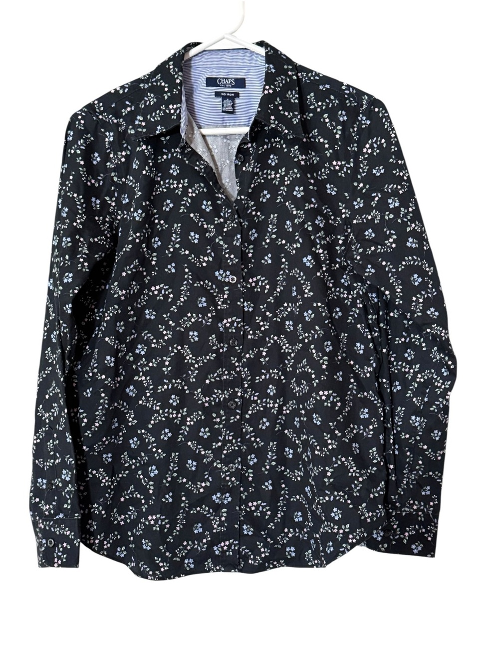 Chaps No Iron Button Down Shirt Women Size Medium Floral Long Sleeve Office Chic
